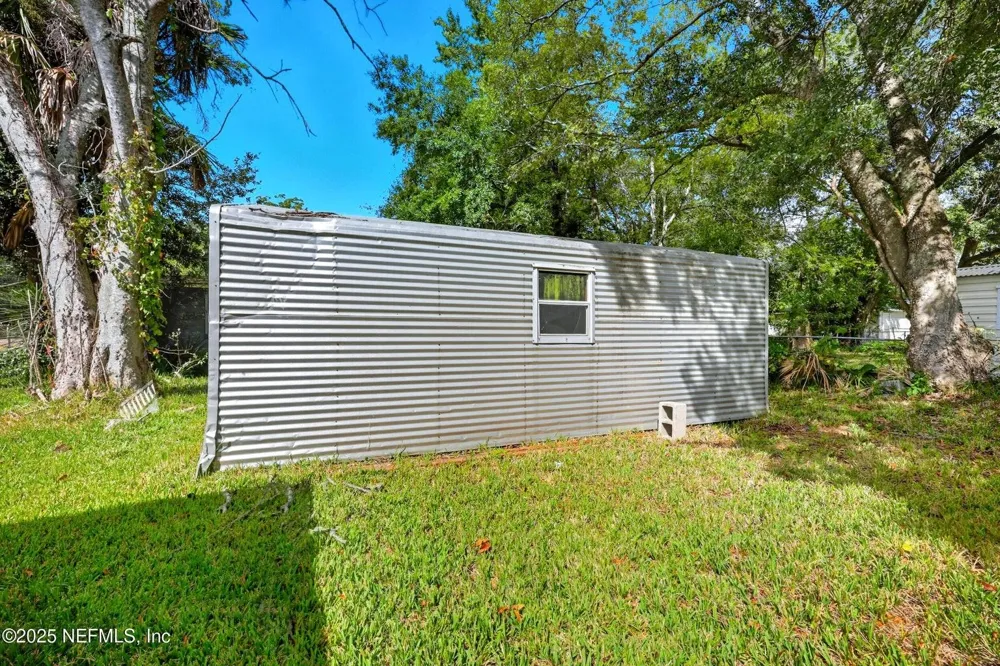 5306 PARIS AVENUE Jacksonville, FL 32209