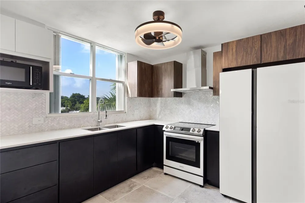 17 SAN JOSE #906 Guaynabo, PR 00969