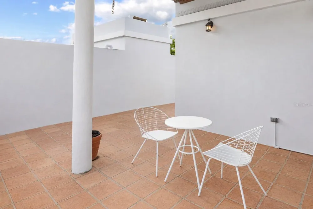 17 SAN JOSE #906 Guaynabo, PR 00969