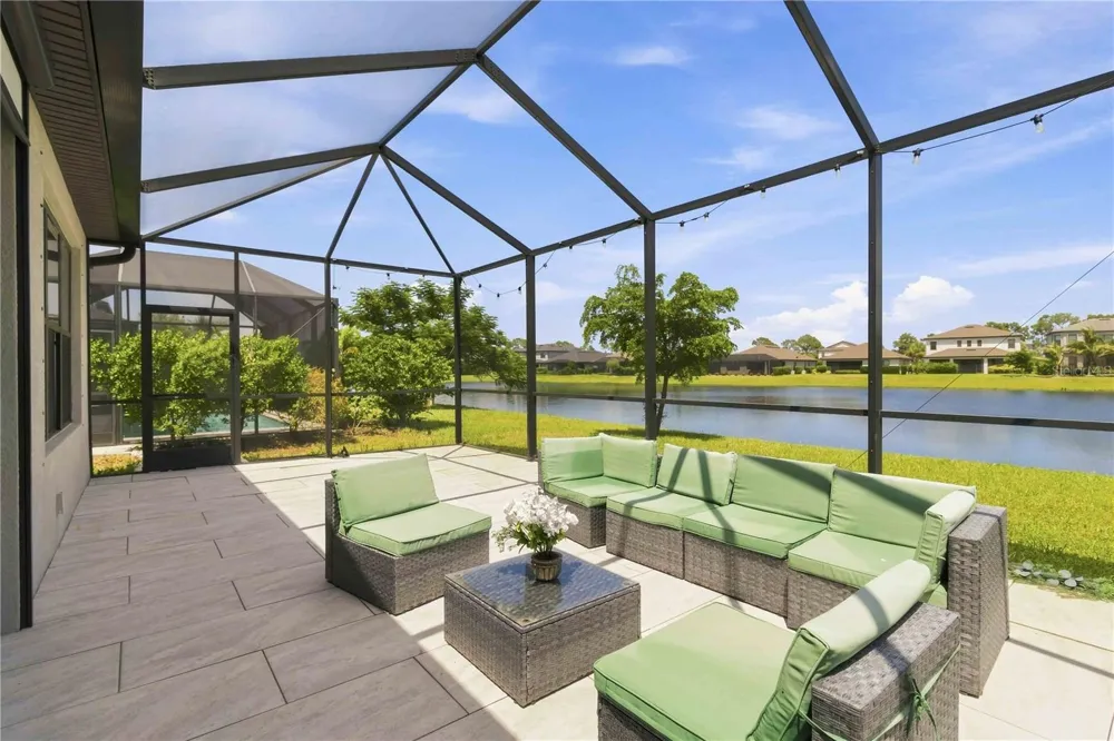 5517 SUMMIT GLEN Bradenton, FL 34203