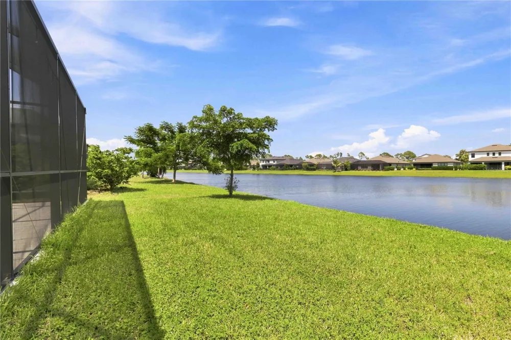 5517 SUMMIT GLEN Bradenton, FL 34203