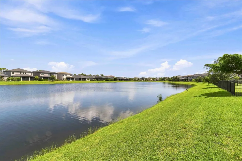5517 SUMMIT GLEN Bradenton, FL 34203