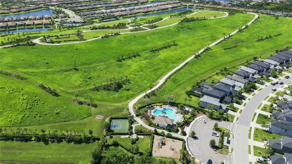 5517 SUMMIT GLEN Bradenton, FL 34203