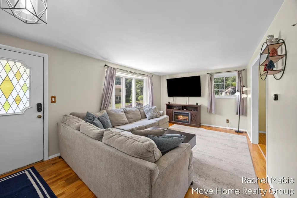 4774 Brookgate Drive NW Alpine Township, MI 49321
