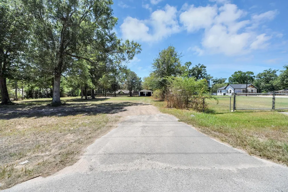 14112 Fm 1485 Road Conroe, TX 77306