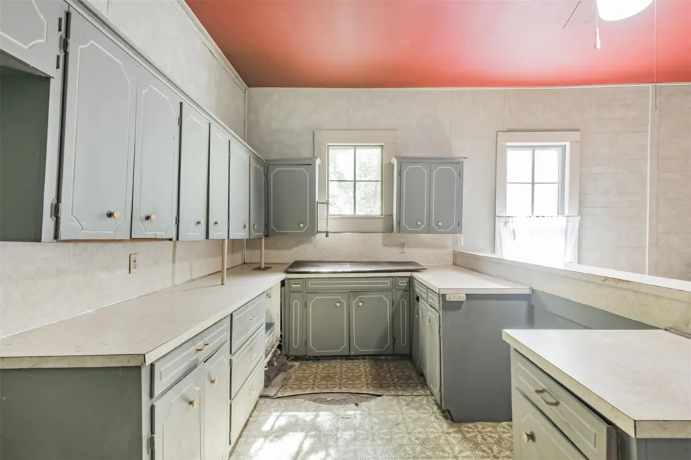 6606 Longpoint Road Burton, TX 77835
