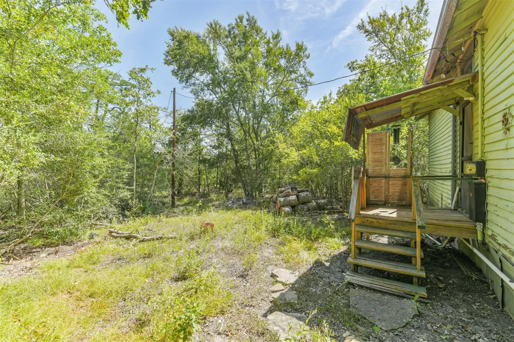 6606 Longpoint Road Burton, TX 77835