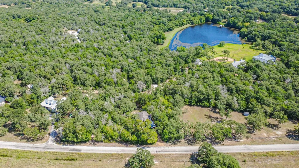 6606 Longpoint Road Burton, TX 77835