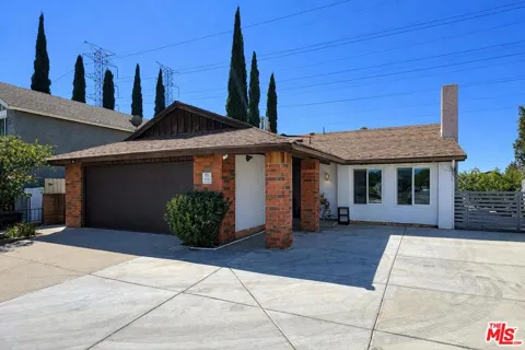 11493 Lev Avenue