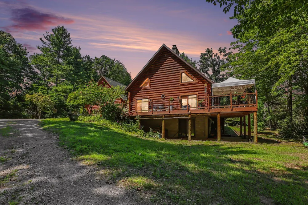 17182 Arthur Court Spring Lake, MI 49456