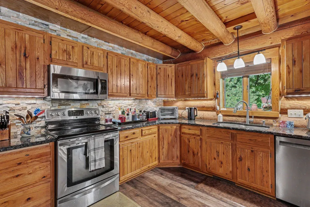 17182 Arthur Court Spring Lake, MI 49456