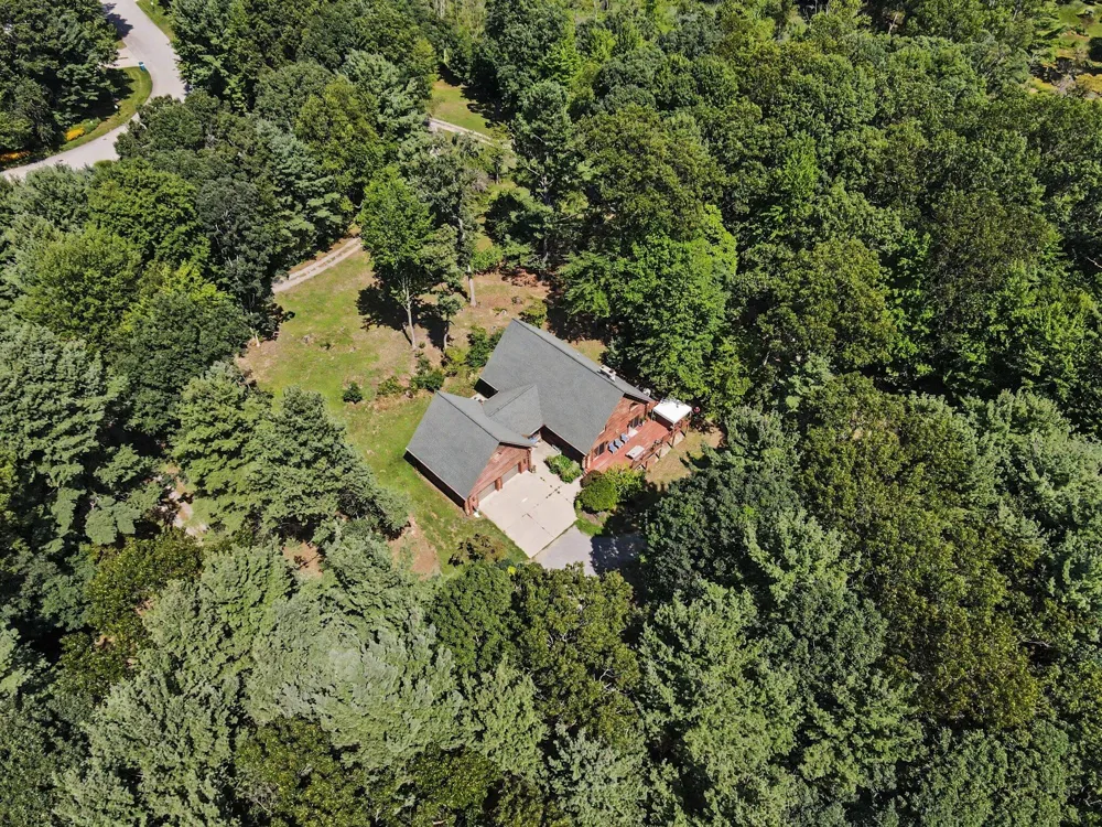 17182 Arthur Court Spring Lake, MI 49456