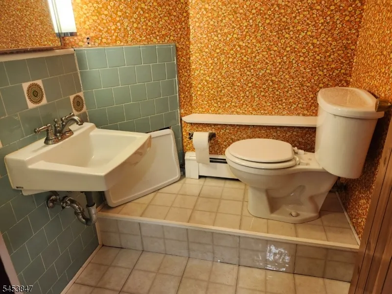 11 Bullens Ave Wayne, NJ 07470