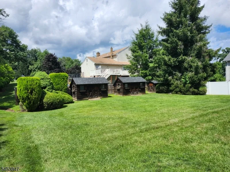 11 Bullens Ave Wayne, NJ 07470