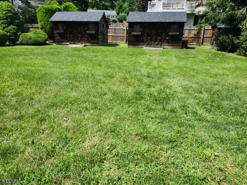 11 Bullens Ave Wayne, NJ 07470