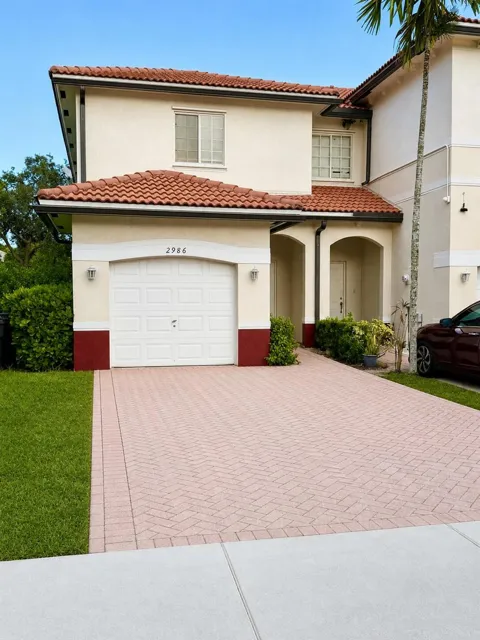 2986 NW 35TH AVENUE