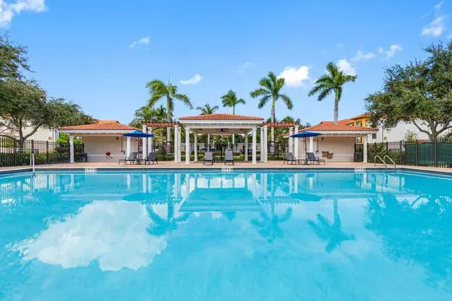 2986 NW 35TH AVENUE Lauderdale Lakes, FL 33311