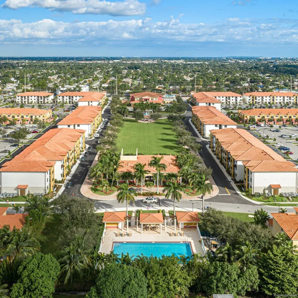 2986 NW 35TH AVENUE Lauderdale Lakes, FL 33311
