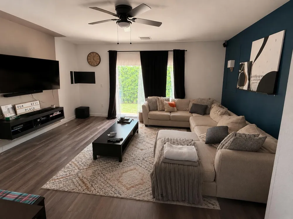 2986 NW 35TH AVENUE Lauderdale Lakes, FL 33311