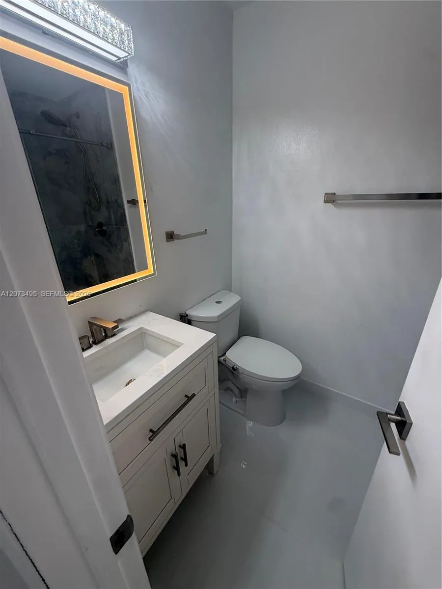 875 NW 99th Ave #0 Plantation, FL 33324