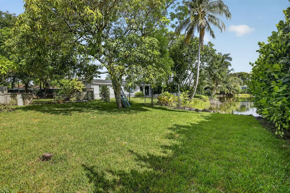 4329 SW 49TH COURT Dania Beach, FL 33314