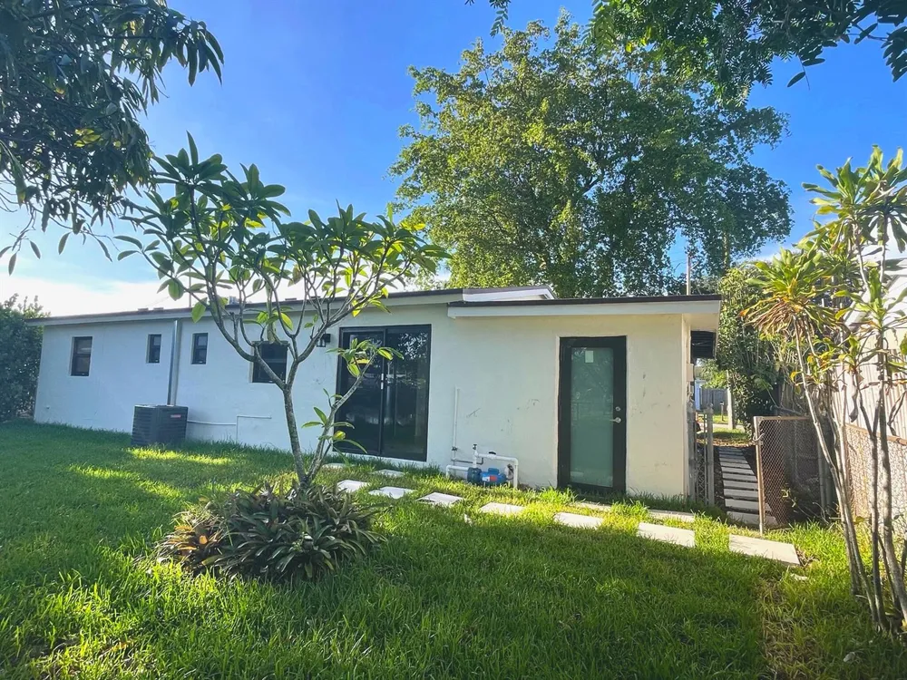 4329 SW 49TH COURT Dania Beach, FL 33314