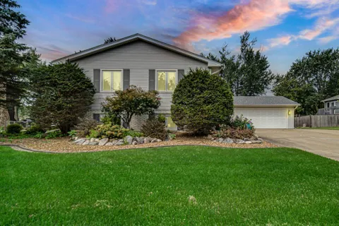 9776 W Oakridge Drive
