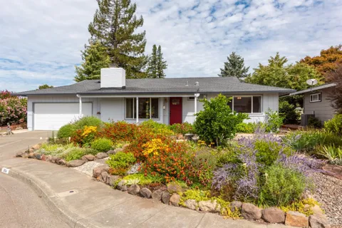 304 Mockingbird Circle