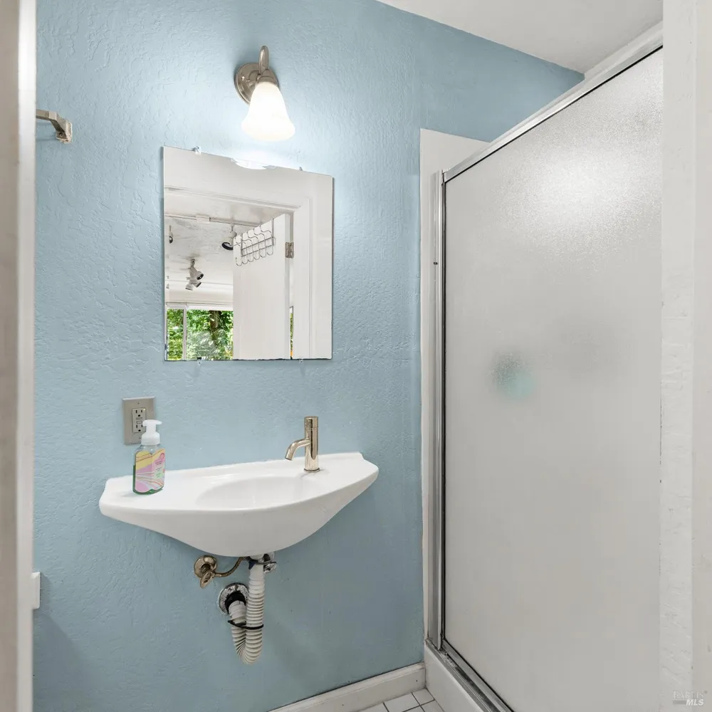 9779 Rio Vista Road Forestville, CA 95436