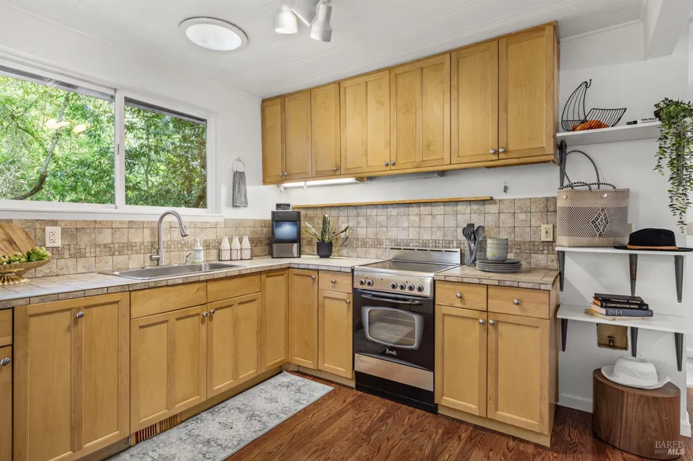 9779 Rio Vista Road Forestville, CA 95436