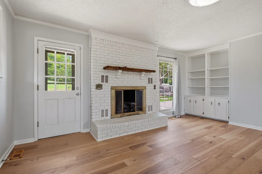 5353 Sparta Pike Watertown, TN 37184