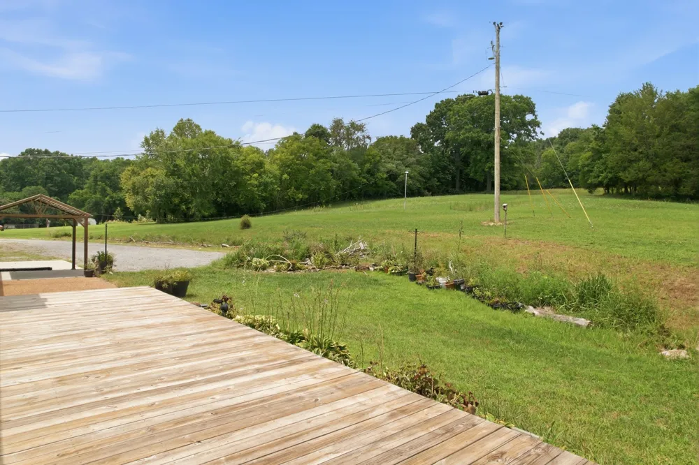 5353 Sparta Pike Watertown, TN 37184