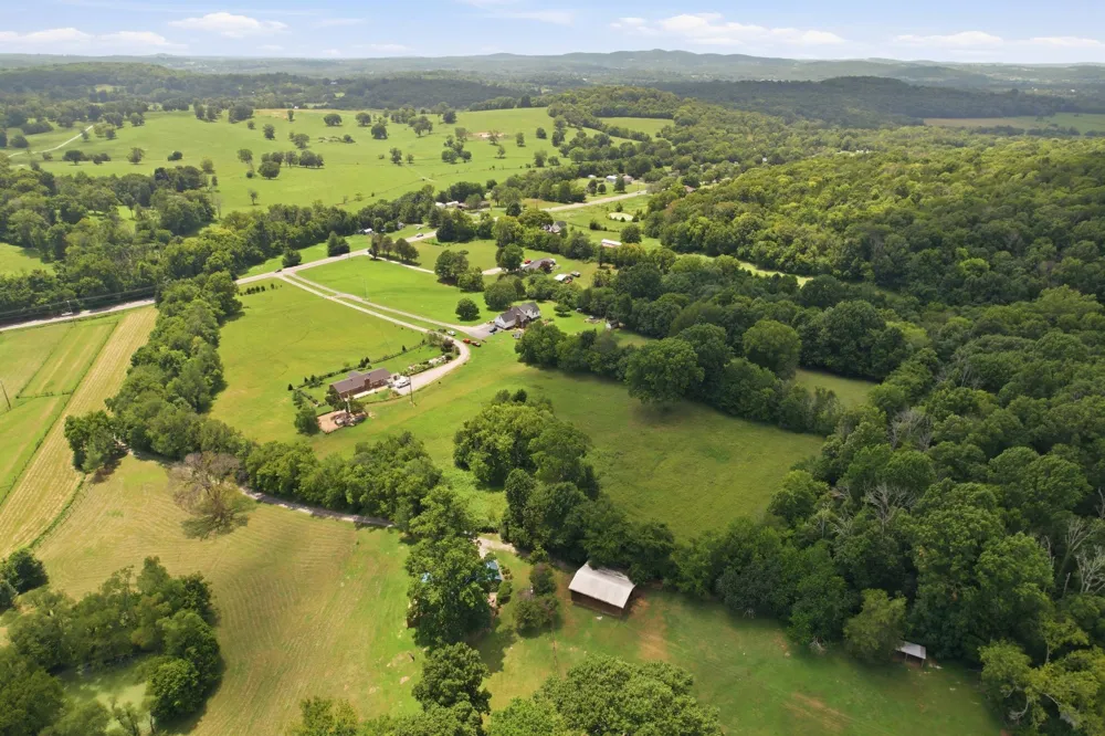 5353 Sparta Pike Watertown, TN 37184