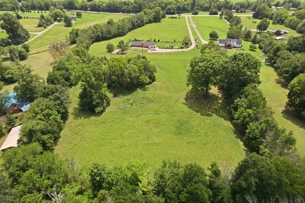 5353 Sparta Pike Watertown, TN 37184