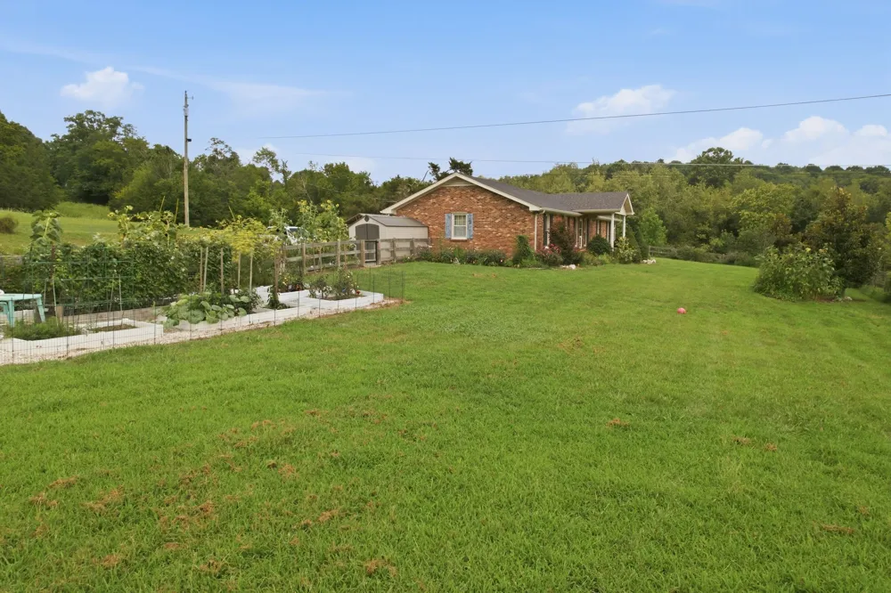 5353 Sparta Pike Watertown, TN 37184