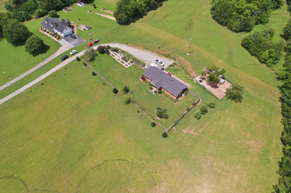 5353 Sparta Pike Watertown, TN 37184
