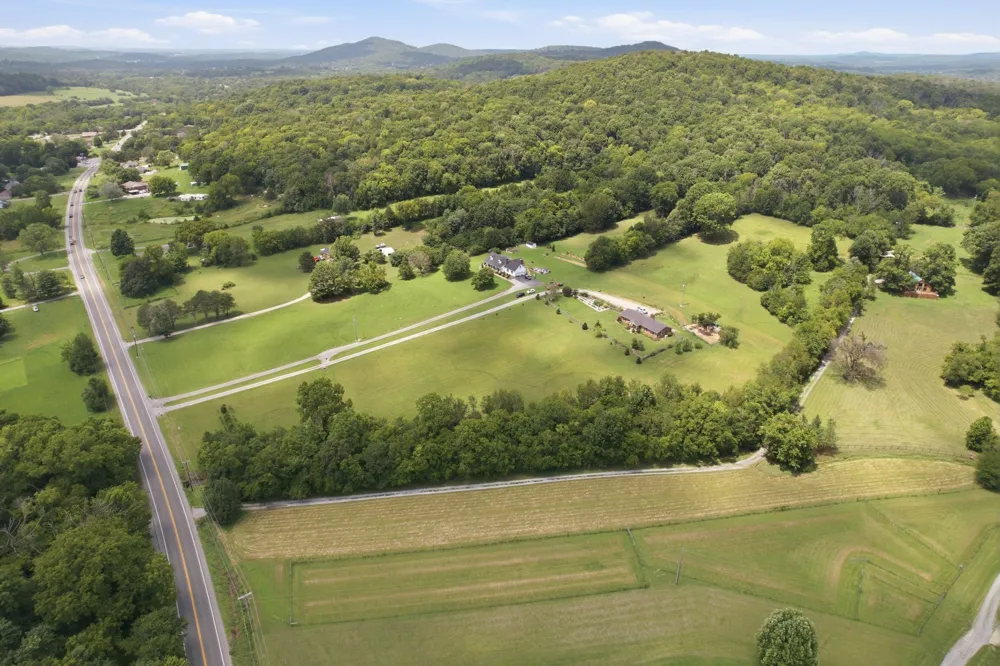 5353 Sparta Pike Watertown, TN 37184