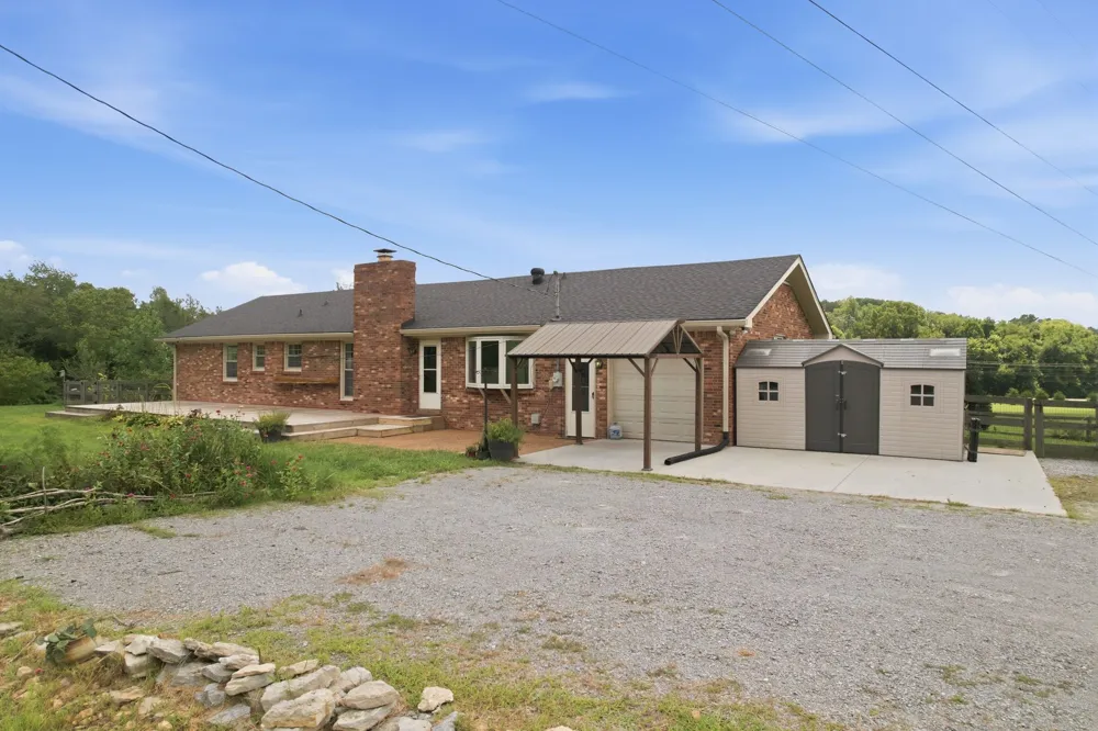 5353 Sparta Pike Watertown, TN 37184