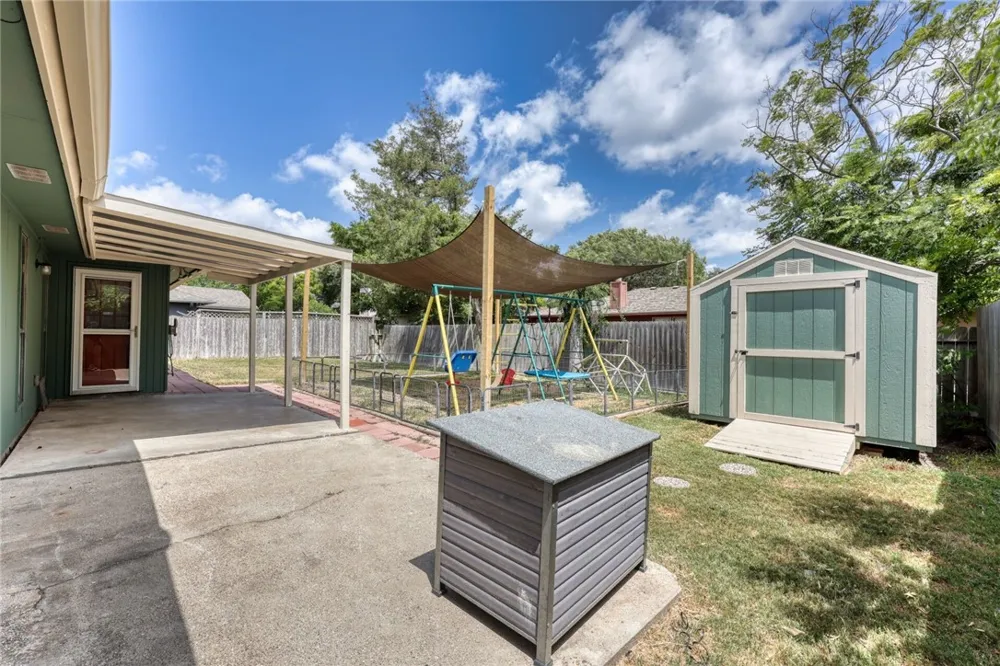 5222 Edinburg Circle Corpus Christi, TX 78413