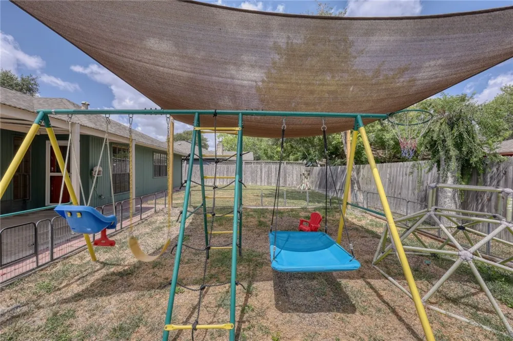 5222 Edinburg Circle Corpus Christi, TX 78413