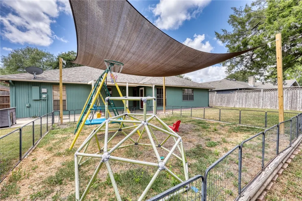 5222 Edinburg Circle Corpus Christi, TX 78413