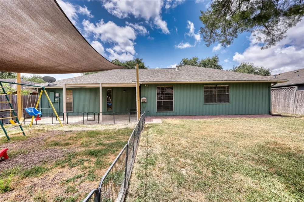 5222 Edinburg Circle Corpus Christi, TX 78413