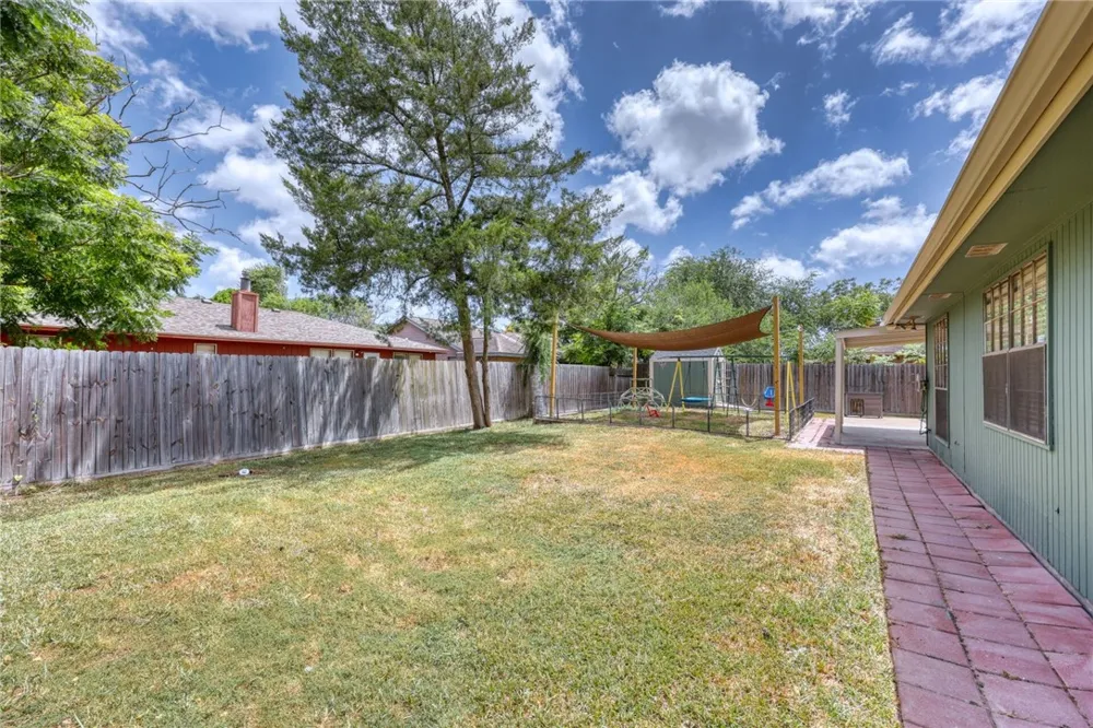 5222 Edinburg Circle Corpus Christi, TX 78413