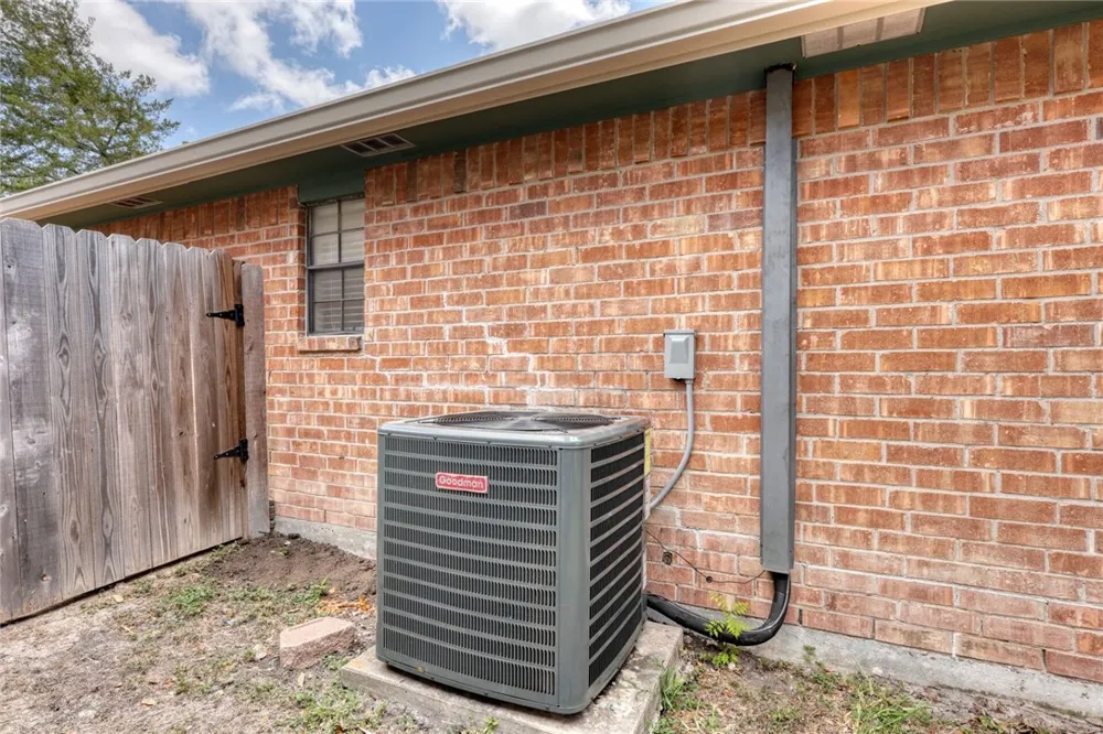 5222 Edinburg Circle Corpus Christi, TX 78413