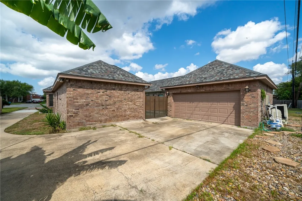 623 Broadway Blvd Portland, TX 78374