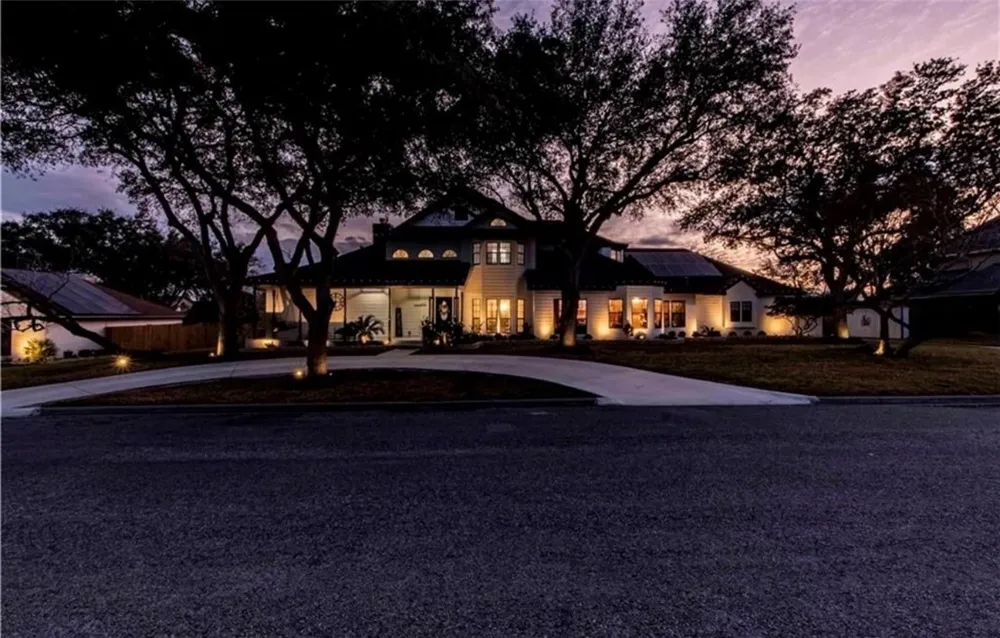 4517 River Park Drive Corpus Christi, TX 78410