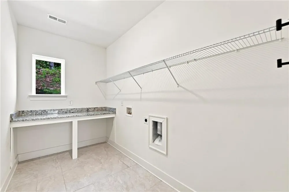201 Floral Valley Drive Woodstock, GA 30188
