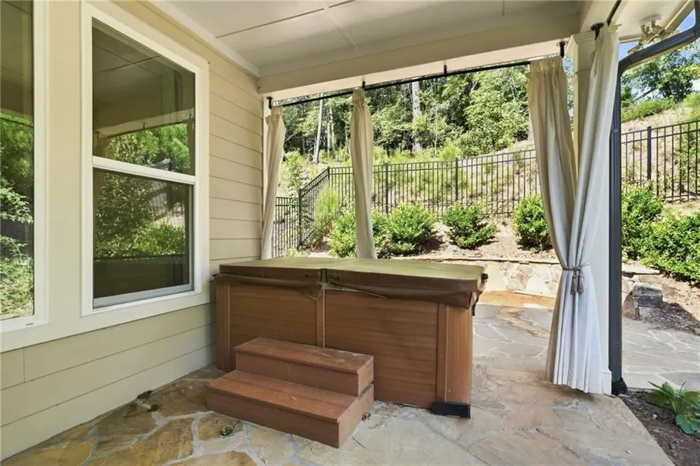 201 Floral Valley Drive Woodstock, GA 30188