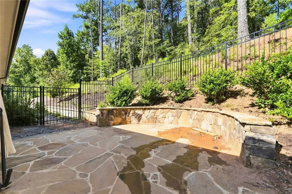 201 Floral Valley Drive Woodstock, GA 30188