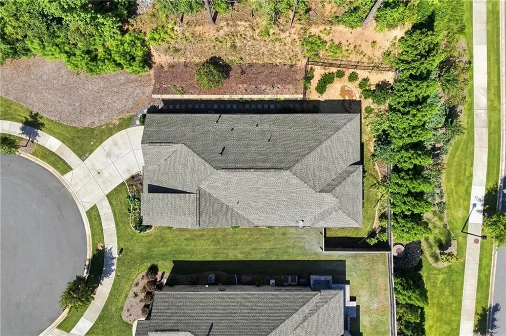 201 Floral Valley Drive Woodstock, GA 30188